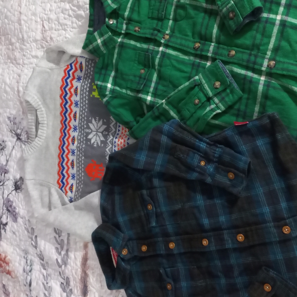 Boys Tops shirt sweater size 4 / X-small bundle